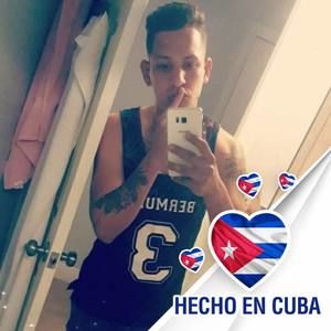 Meet your Posher, Lazaro